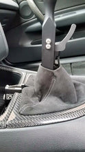 Laden Sie das Bild in den Galerie-Viewer, Short Shifter V2 Aluminium Schwarz eloxiert BMW Short Shifter Shortshifter für E30 E36 E46 E8x E9x F-Modelle Staubschutz Dustboot für dein Performance Fahrzeuge - am besten gleich mitbestellen