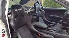 Laden Sie das Bild in den Galerie-Viewer, Short Shifter V2 Aluminium Schwarz eloxiert BMW Short Shifter Shortshifter für E30 E36 E46 E8x E9x F-Modelle Staubschutz Dustboot für dein Performance Fahrzeuge - am besten gleich mitbestellen