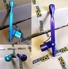 Laden Sie das Bild in den Galerie-Viewer, Short Shifter V3 Aluminium CUSTOM LILA PURPLE TÜRKIS Tyrqoise eloxiert BMW Short Shifter Shortshifter für E30 E36 E46 E8x E9x F-Modelle Staubschutz Dustboot für dein Performance Fahrzeuge - am besten gleich mitbestellen